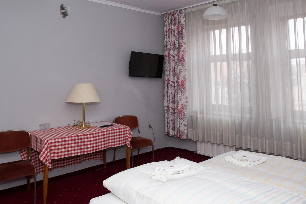 Hotel Karkonosze Kamienna Gora Exterior foto